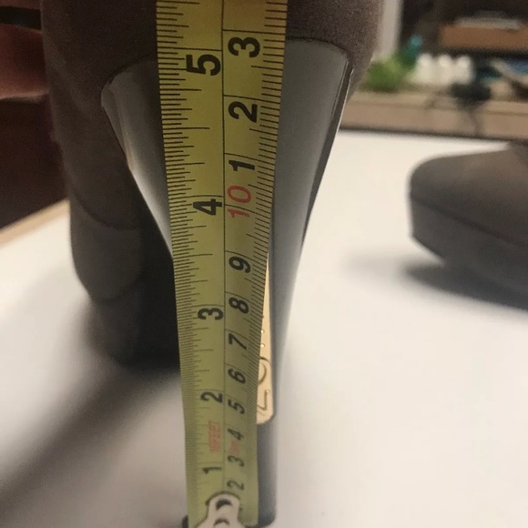 Dereon by Beyoncé grey savannah pump size 8 - Picture 6 of 6